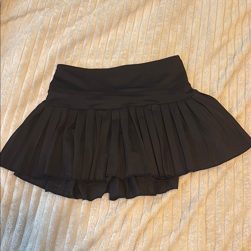 Black gold hinge skirt